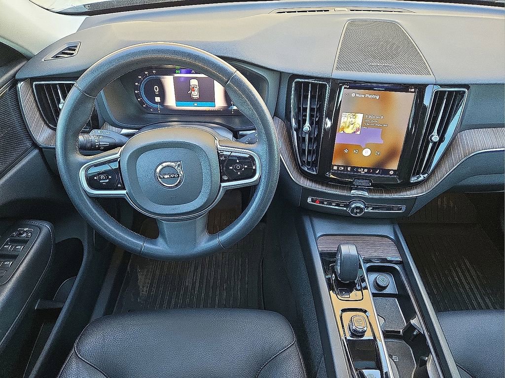Certified 2023 Volvo XC60 B5 Plus w/ Protection Package Premier image 19