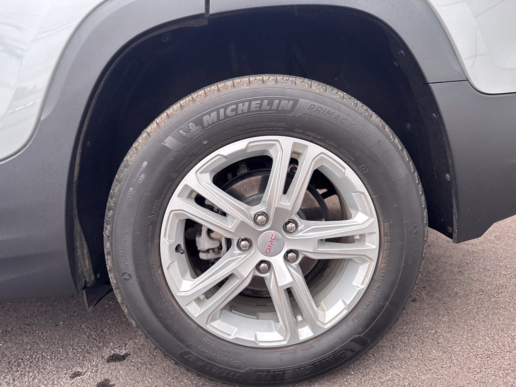 Used 2024 GMC Terrain SLE w/ Driver Convenience Package FWD image 31