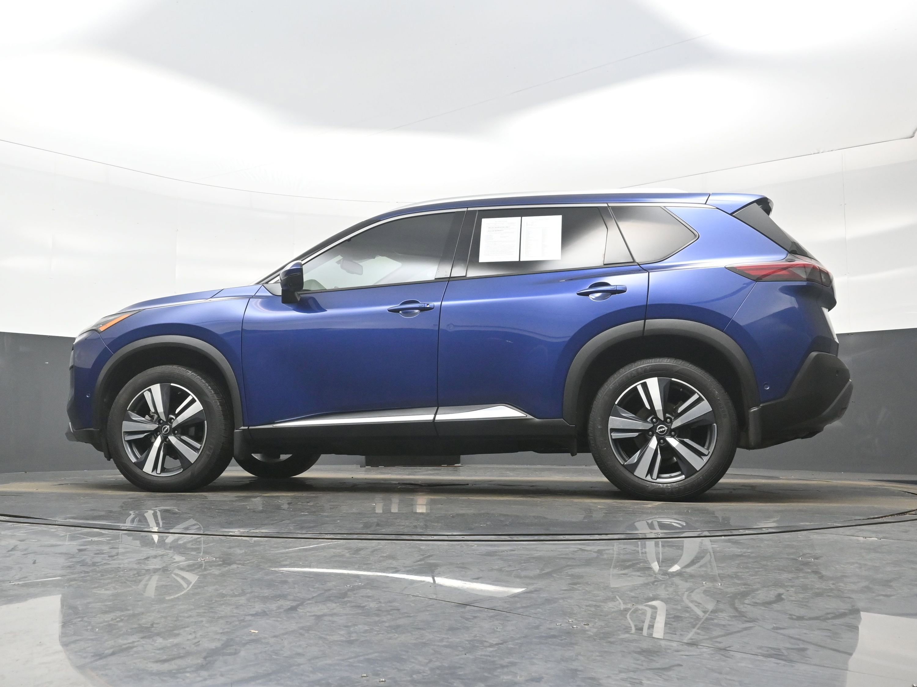 Used 2022 Nissan Rogue SL w/ SL Premium Package image 28