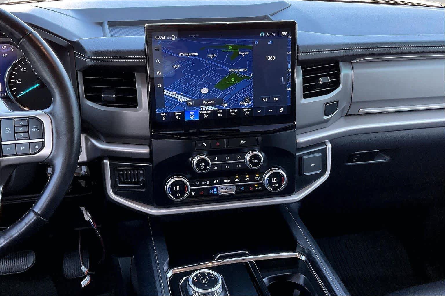 Used 2024 Ford Expedition XLT RWD image 7