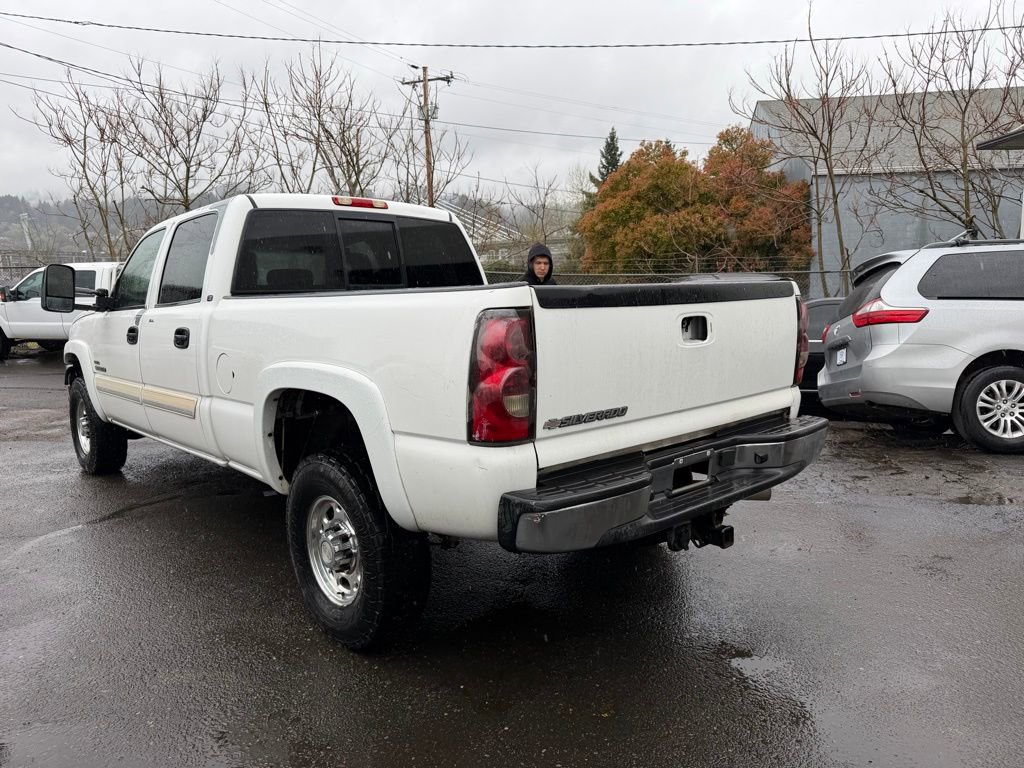 Used 2007 Chevrolet Silverado 2500 LT w/ Heavy-Duty Power Package image 2