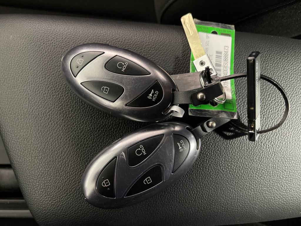 Certified 2025 Hyundai Elantra Sport image 26