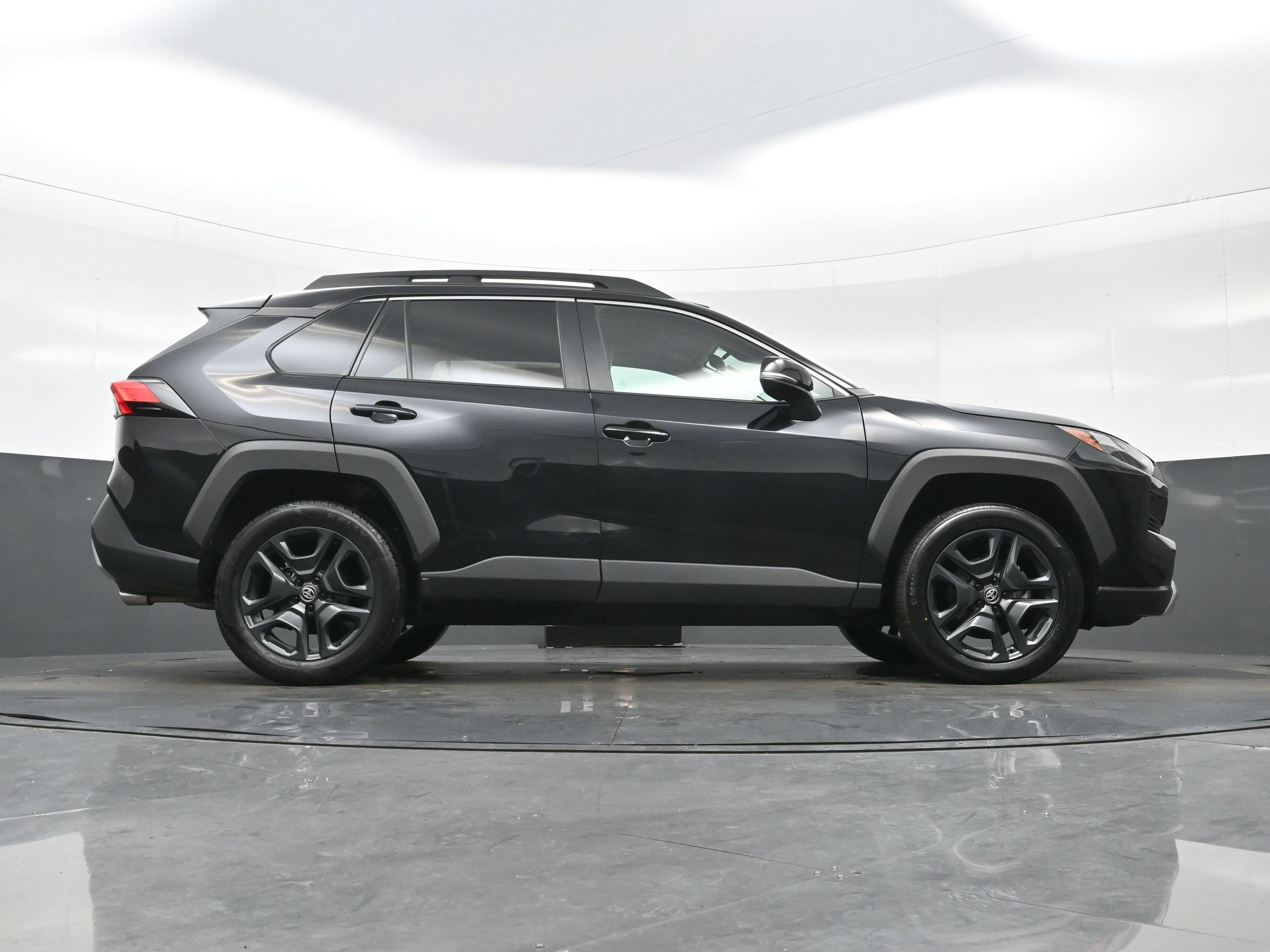 Used 2024 Toyota RAV4 Adventure AWD/4WD image 33