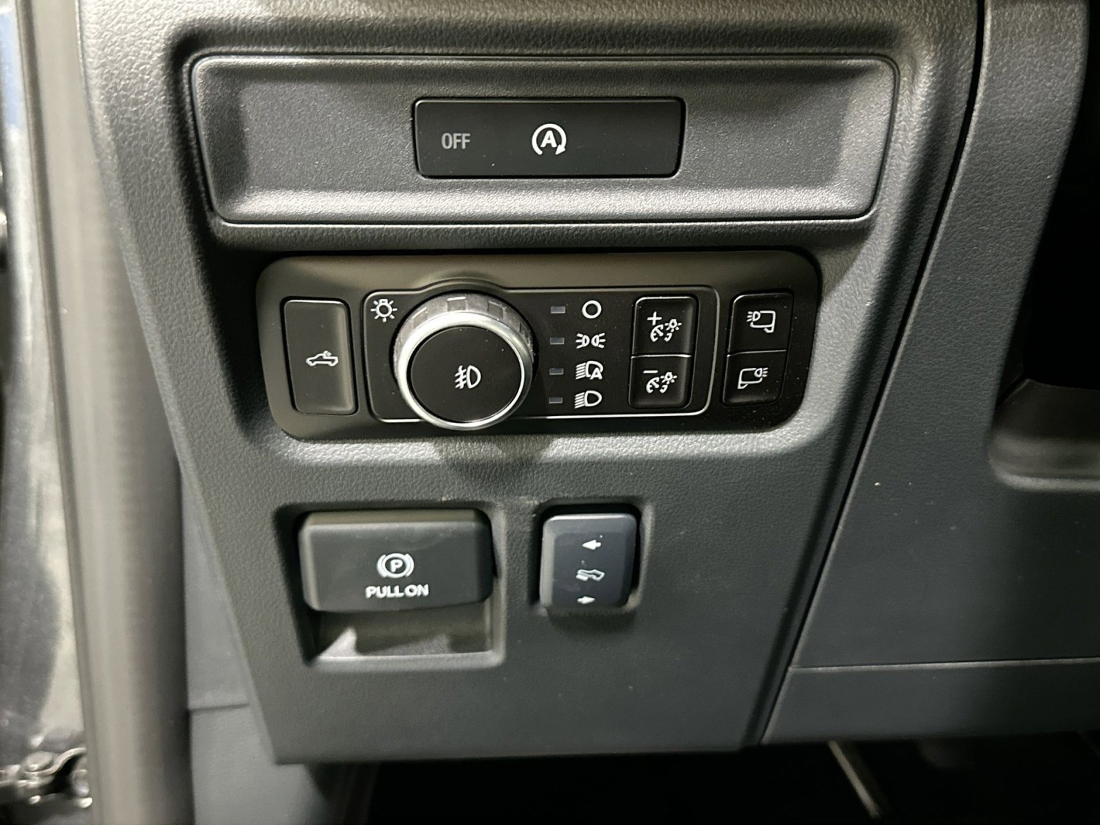 New 2025 Ford F150 Lariat w/ Equipment Group 501A Mid image 17