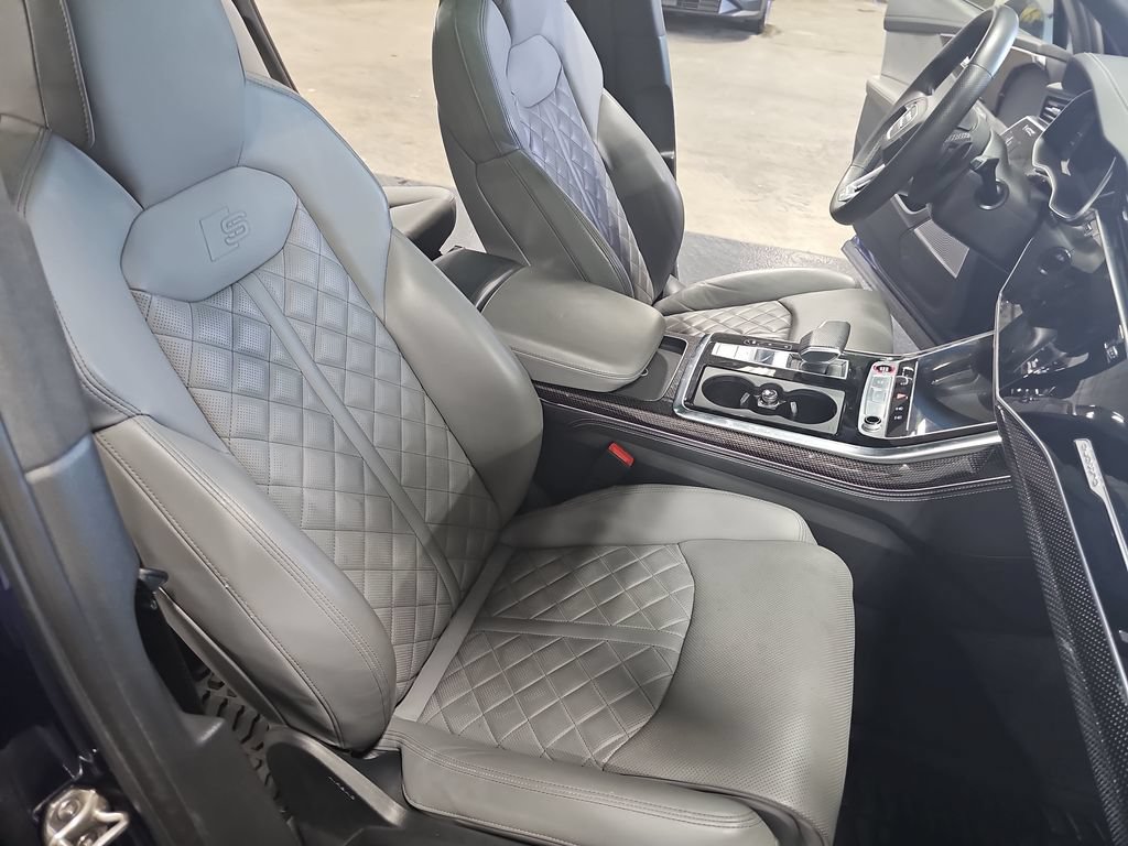 Used 2024 Audi SQ7 Prestige AWD/4WD image 10