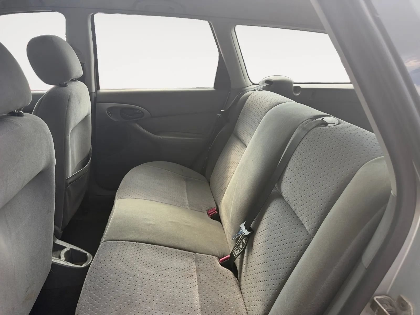 Used 2003 Ford Focus SE FWD image 10