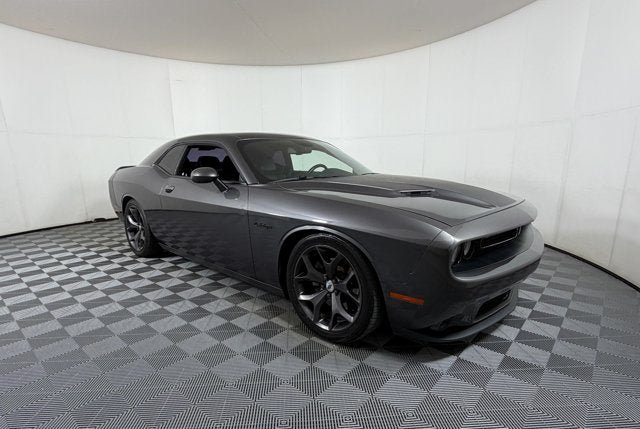 Used 2018 Dodge Challenger SXT Plus RWD image 1
