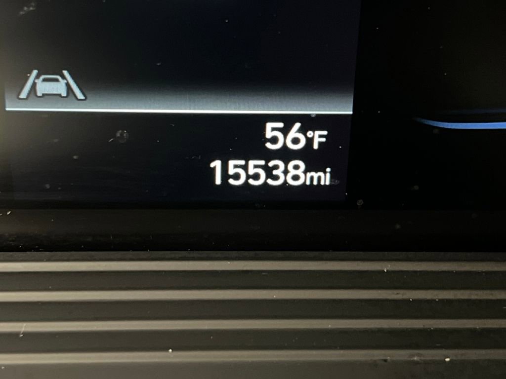 Used 2025 Hyundai Venue SEL image 40