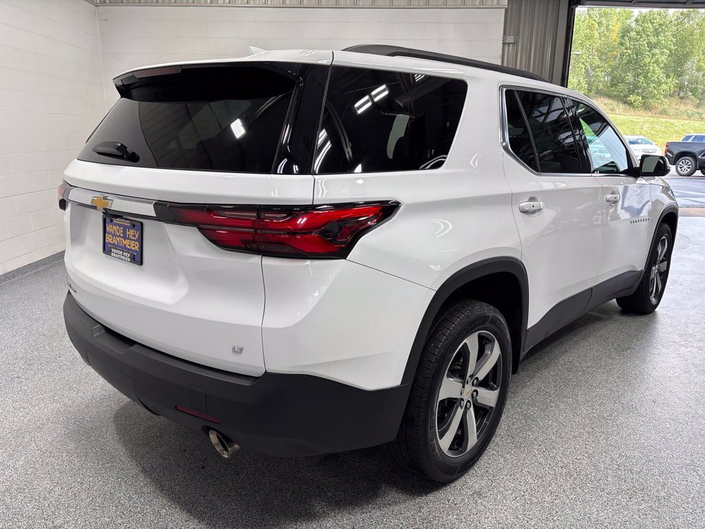 Used 2023 Chevrolet Traverse LT w/ LT Premium Package AWD/4WD image 7