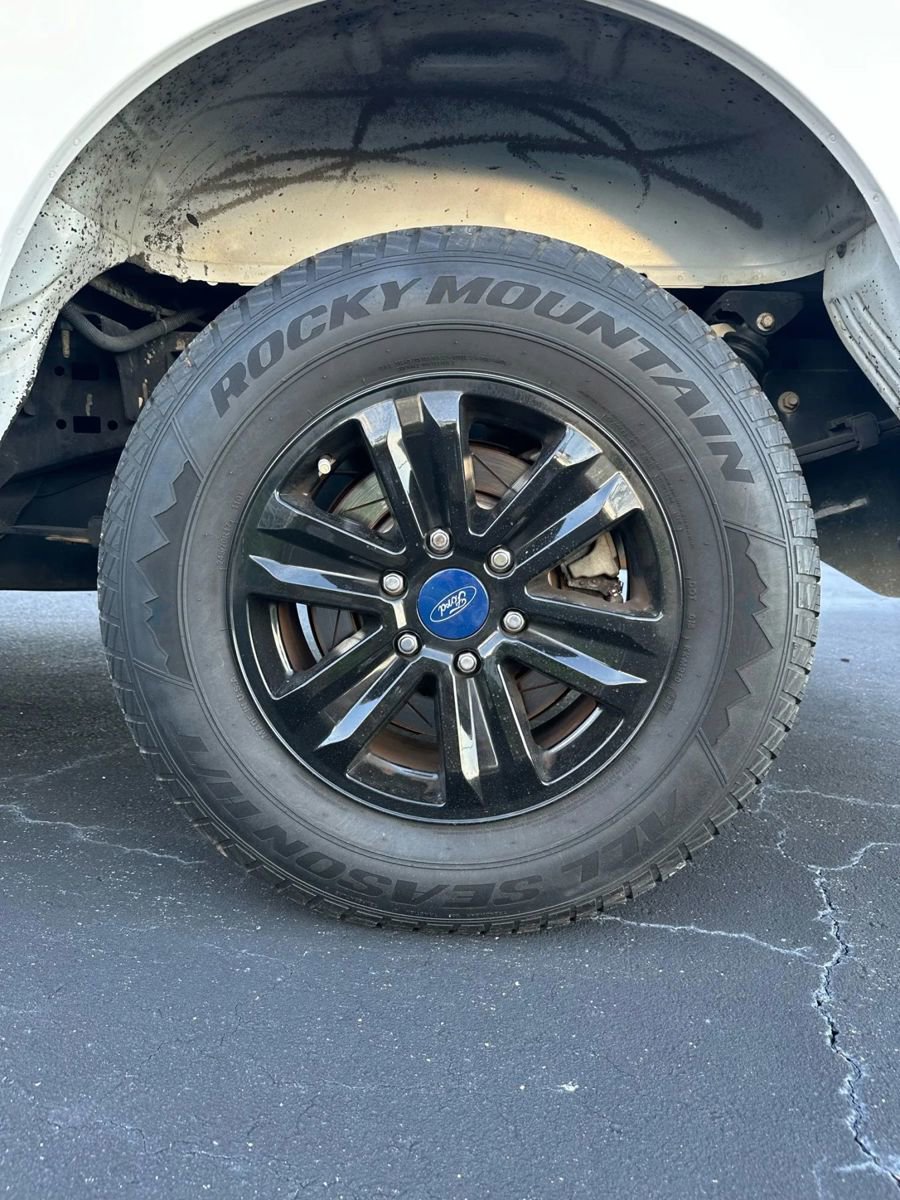 Used 2015 Ford F150 XLT image 19