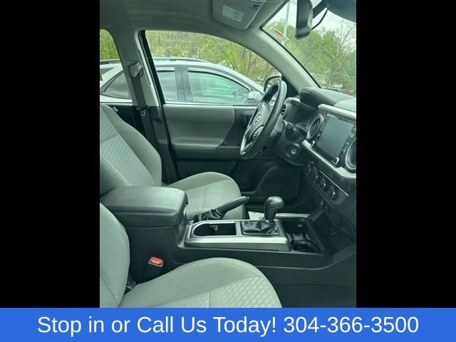 Used 2022 Toyota Tacoma SR5 AWD/4WD image 8