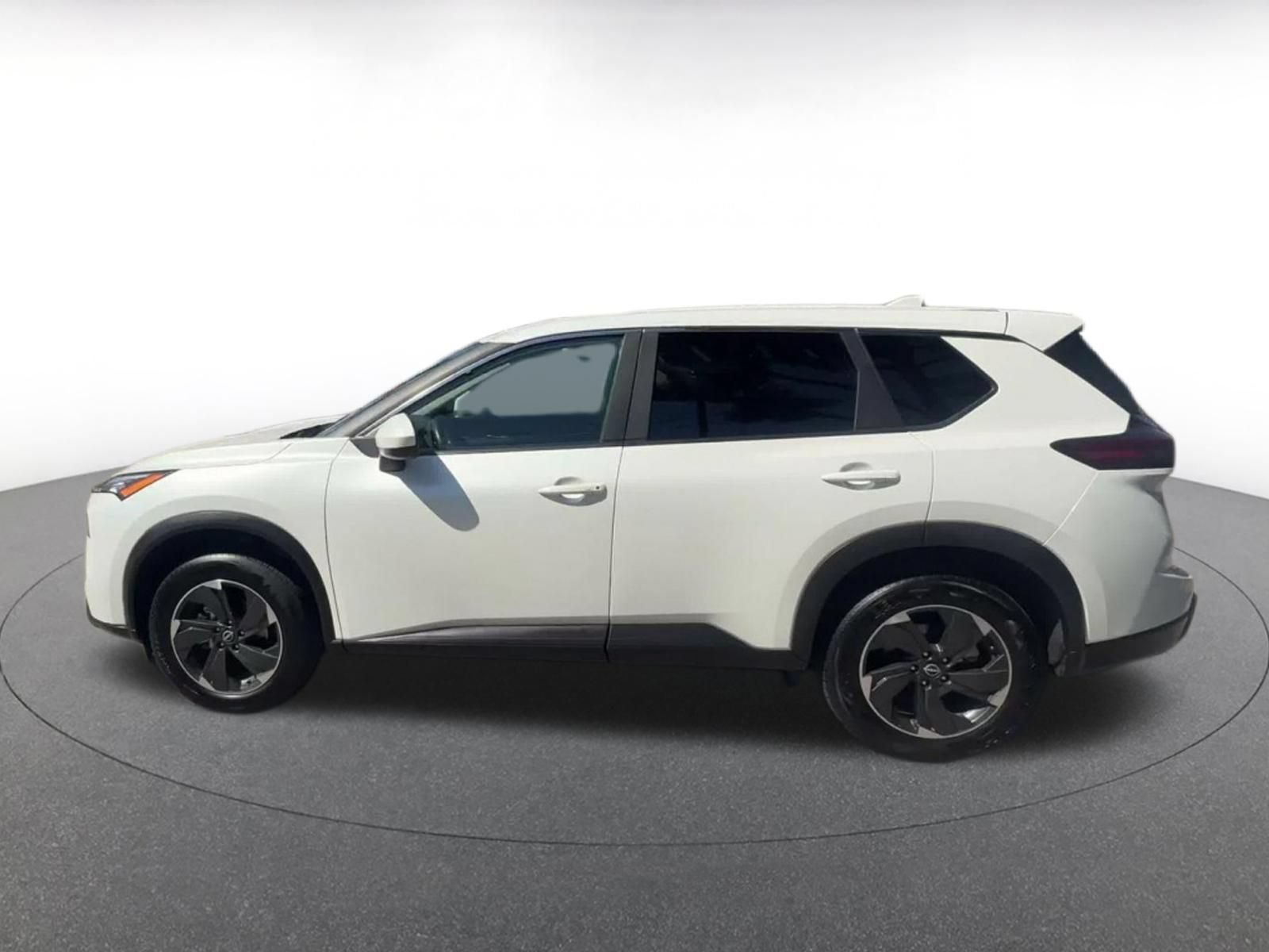 Used 2025 Nissan Rogue SV FWD image 7