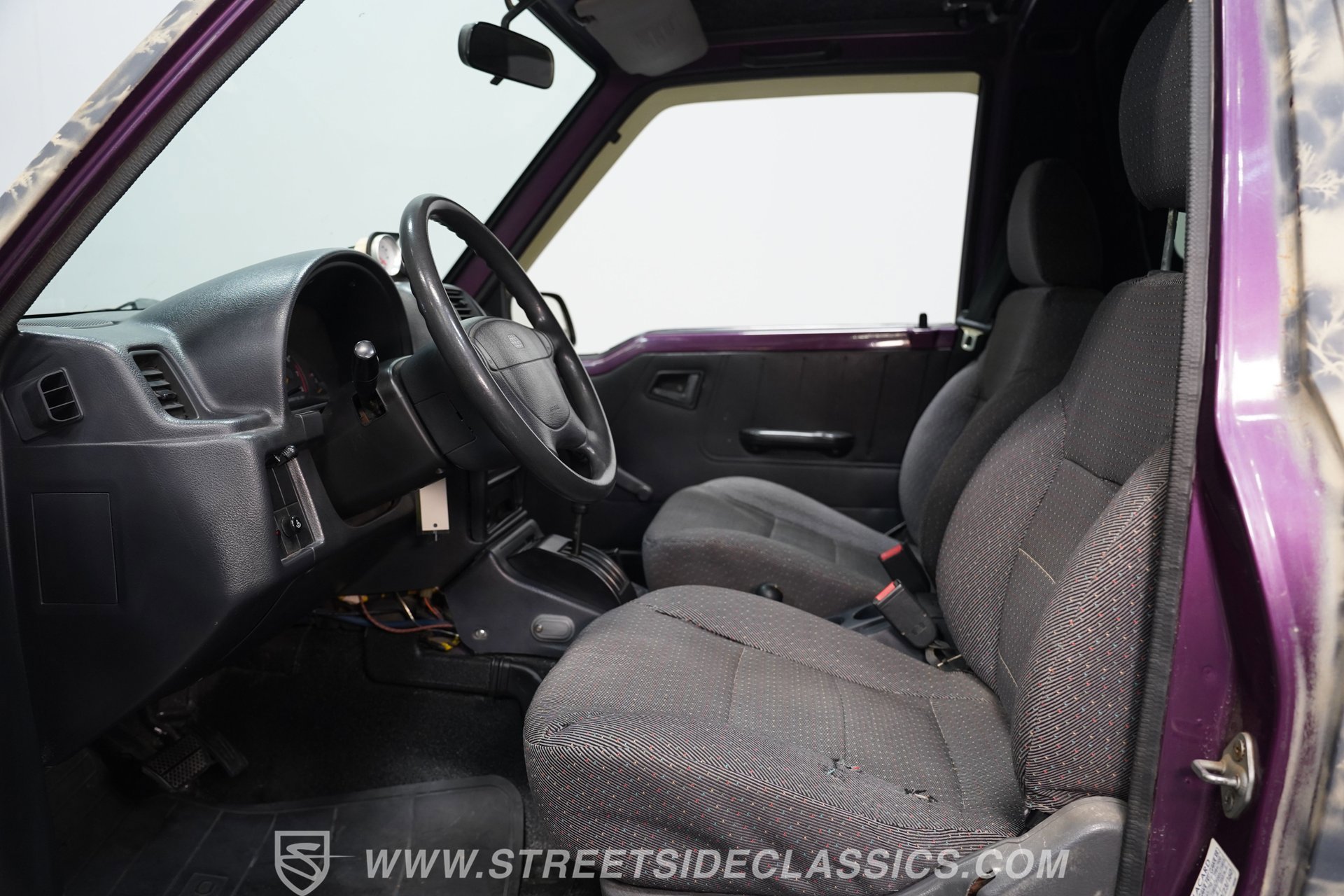 Used 1996 Geo Tracker 4WD 2-Door image 35