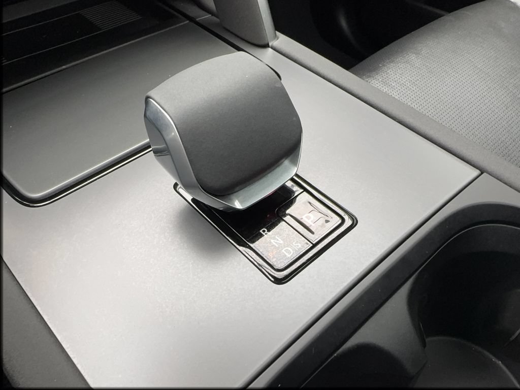 Used 2025 Land Rover Discovery Sport Dynamic SE AWD/4WD image 43