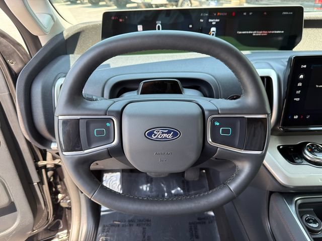 Used 2025 Ford Expedition Max Active RWD image 27