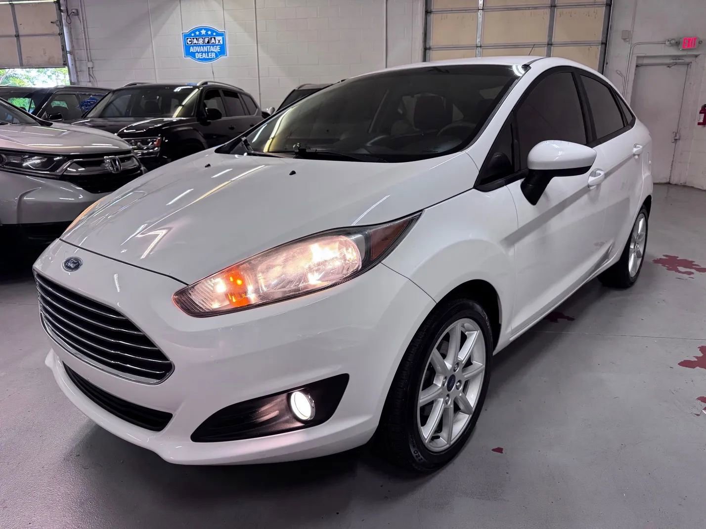 Used 2017 Ford Fiesta SE w/ Equipment Group 201A FWD image 7