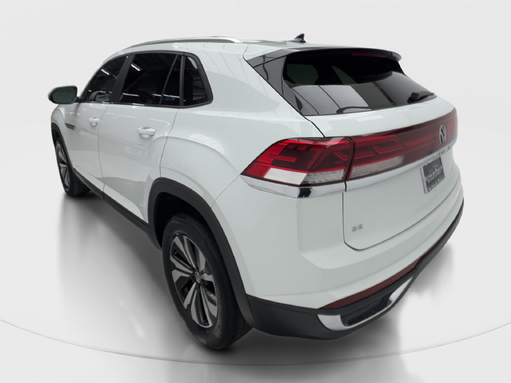 Used 2024 Volkswagen Atlas Cross Sport SE FWD image 11