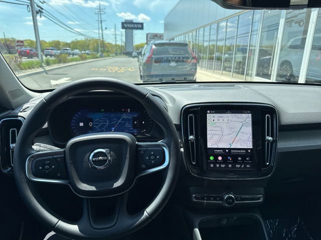 Certified 2025 Volvo XC40 B5 Plus AWD/4WD image 21