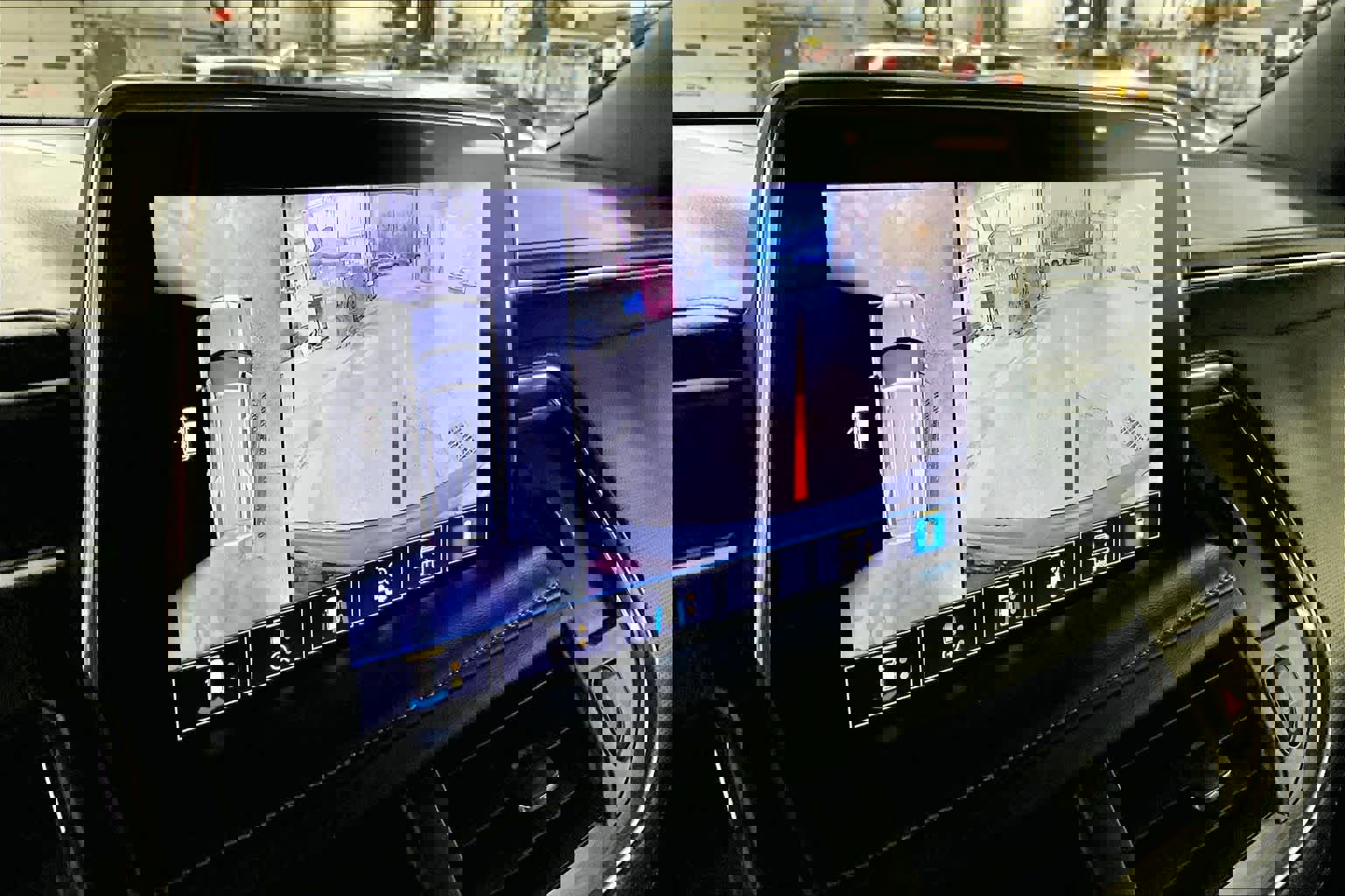 Used 2021 GMC Yukon SLT w/ SLT Premium Package AWD/4WD image 28