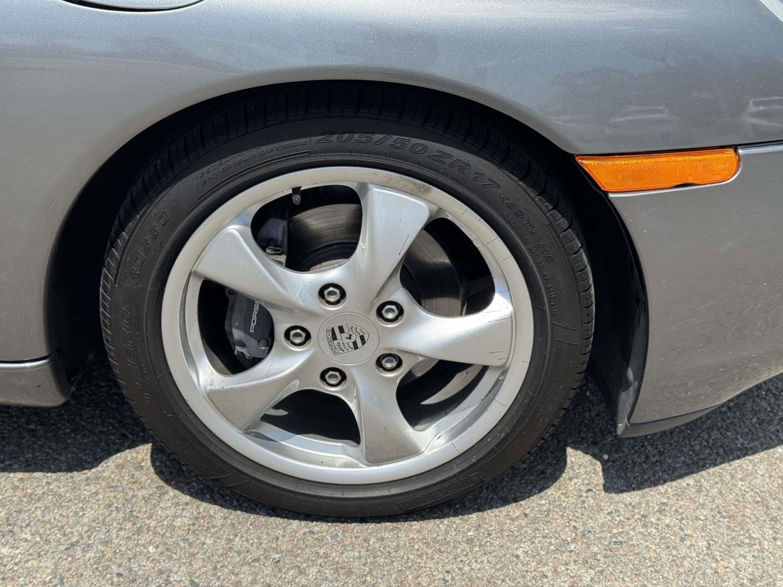 Used 2001 Porsche Boxster RWD image 10