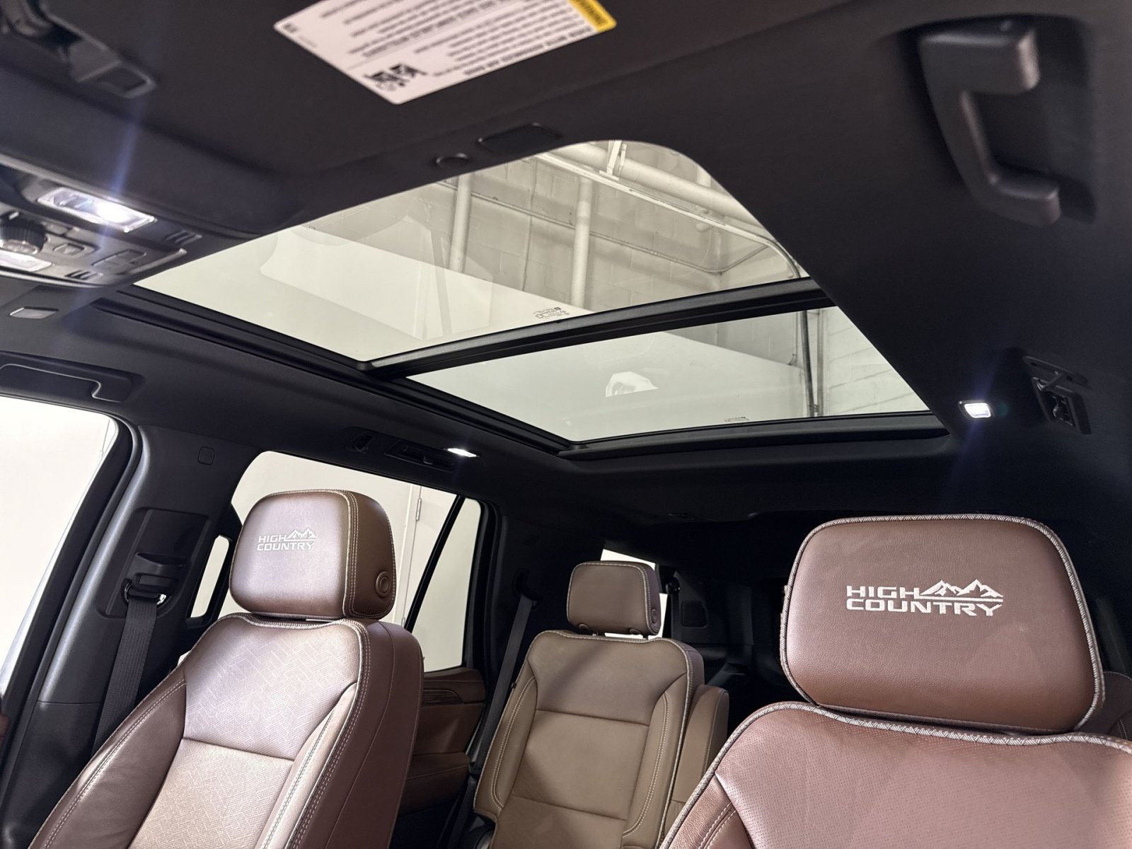 Used 2022 Chevrolet Tahoe High Country w/ Premium Package 2 AWD/4WD image 25
