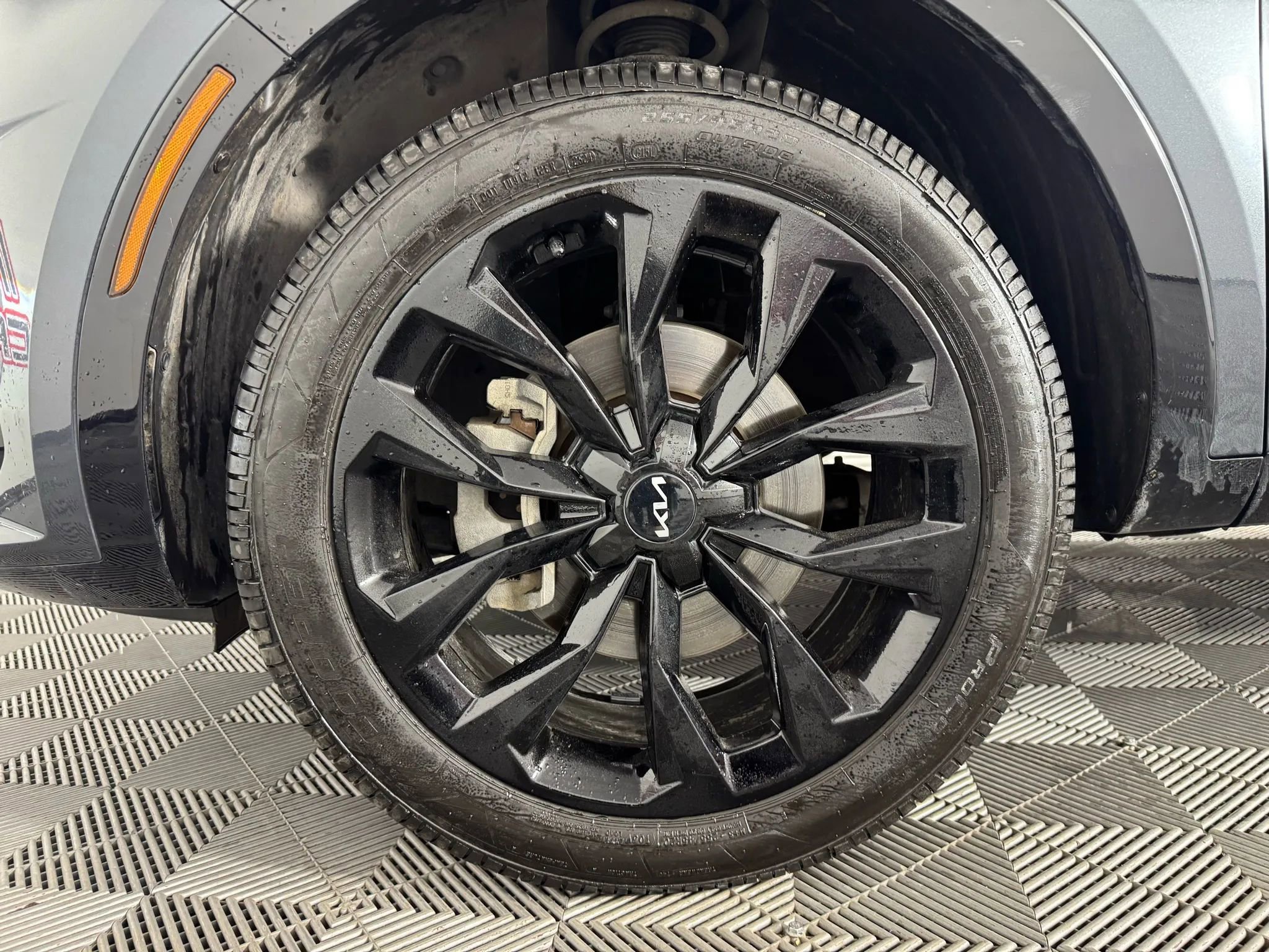 Used 2022 Kia Sorento SX image 49