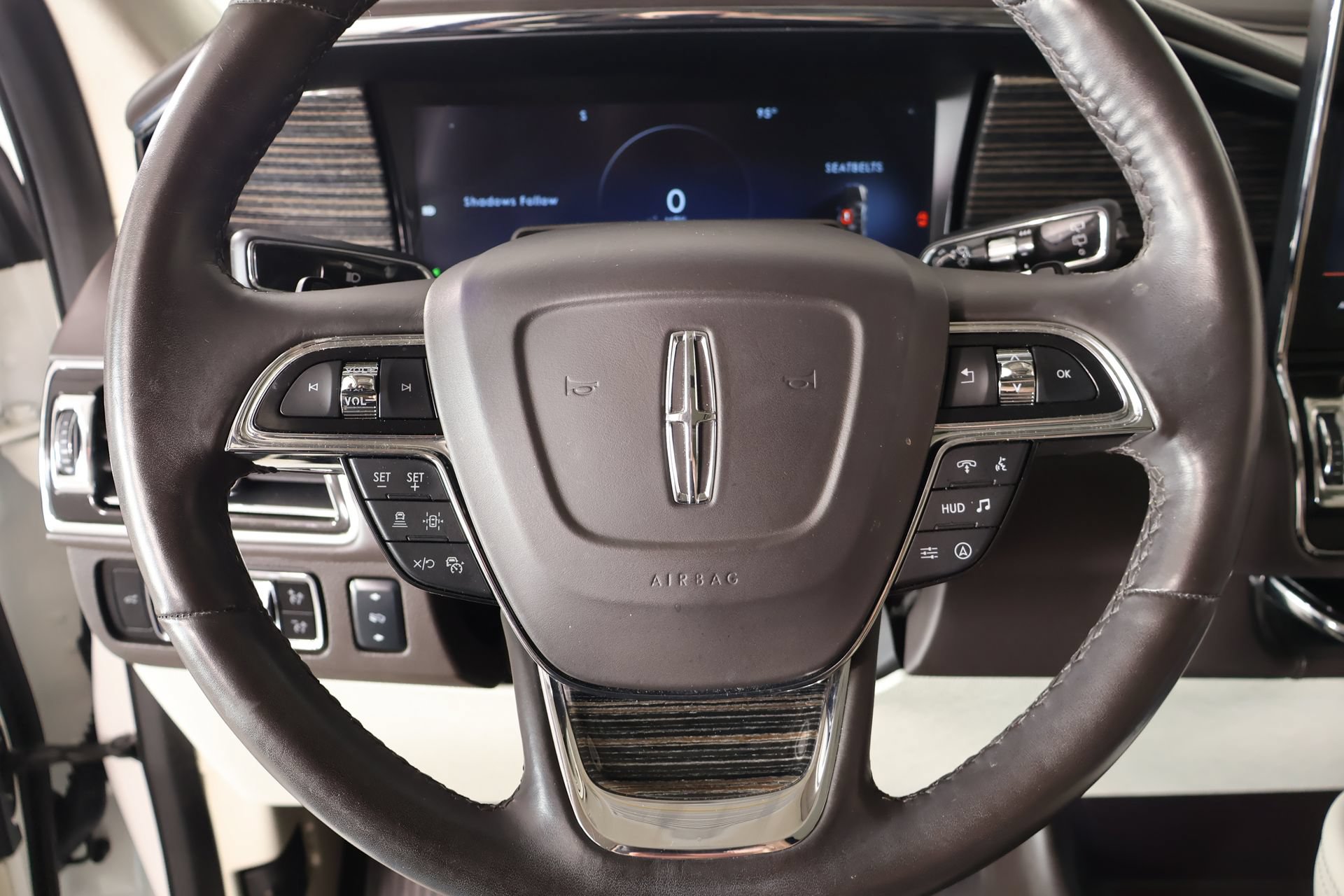 Used 2024 Lincoln Navigator Black Label AWD/4WD image 3
