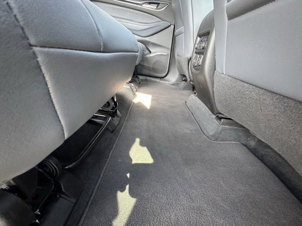 Used 2024 Buick Enclave Premium image 27