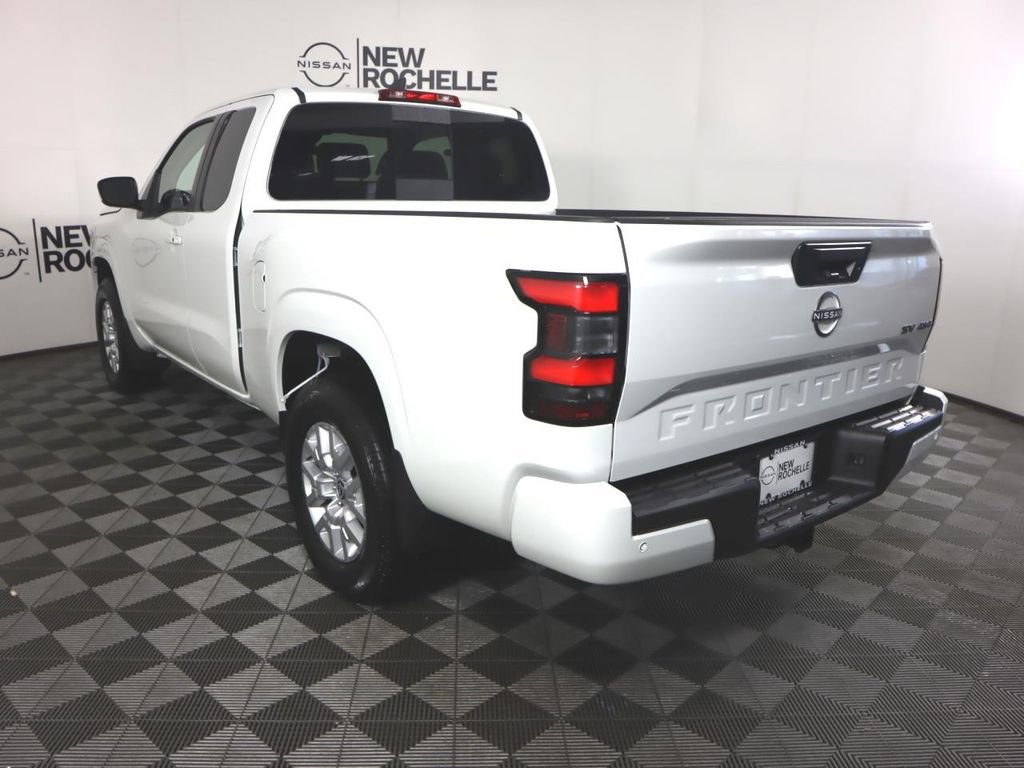 Certified 2024 Nissan Frontier SV w/ SV Convenience Package image 5