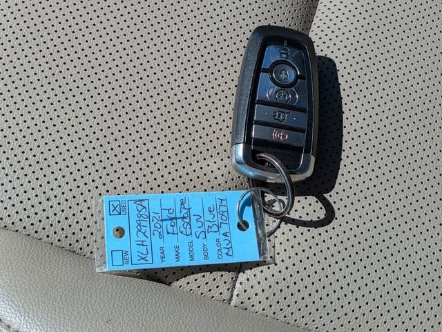 Used 2021 Ford Escape Titanium image 19