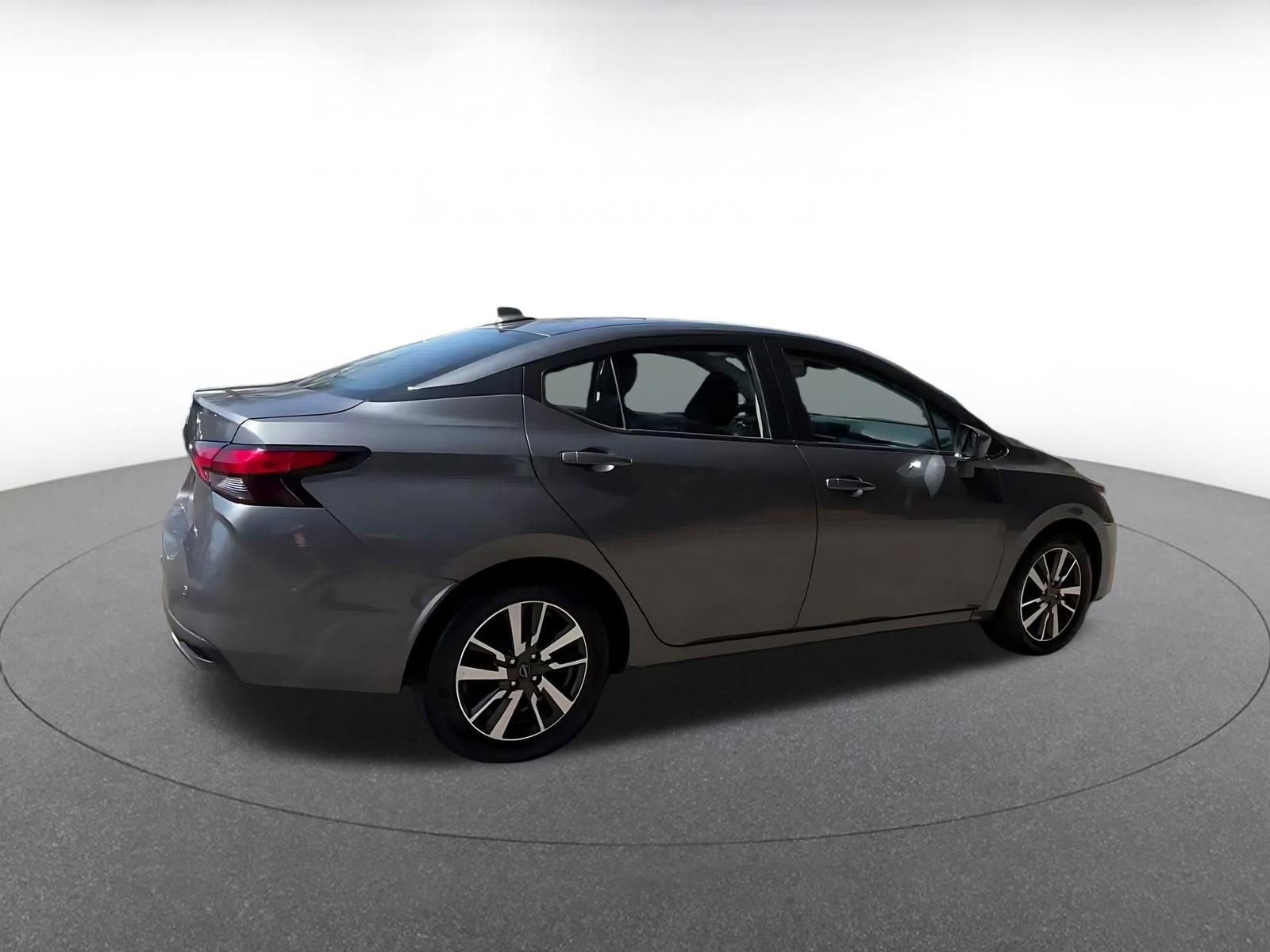 Used 2025 Nissan Versa SV FWD image 15