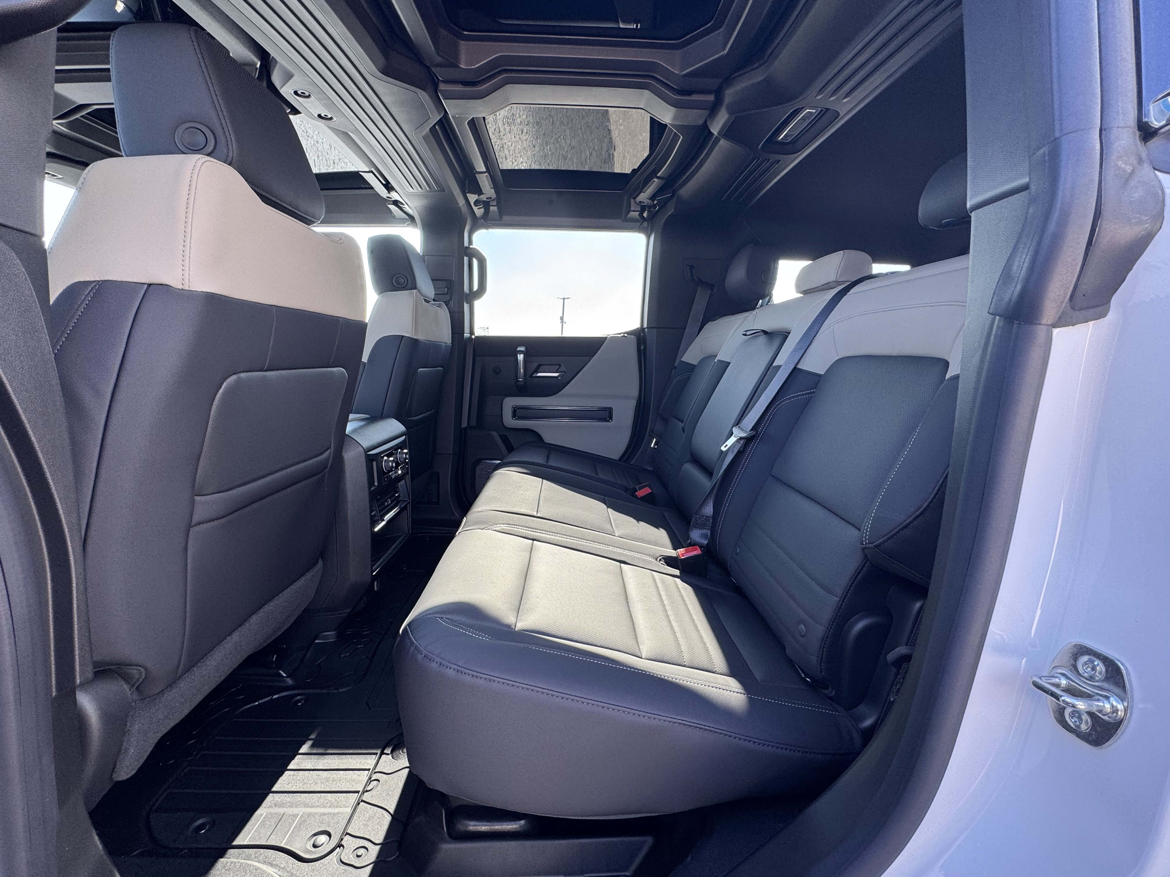 New 2026 GMC Hummer EV SUV AWD/4WD image 6