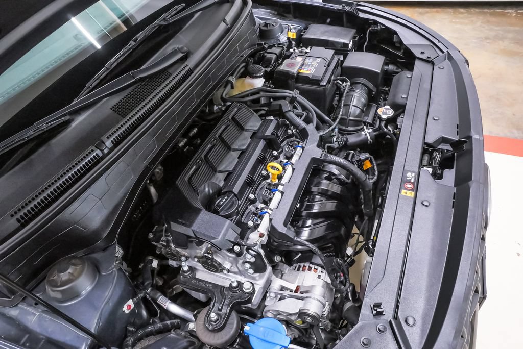 Certified 2024 Hyundai Venue SE FWD image 32