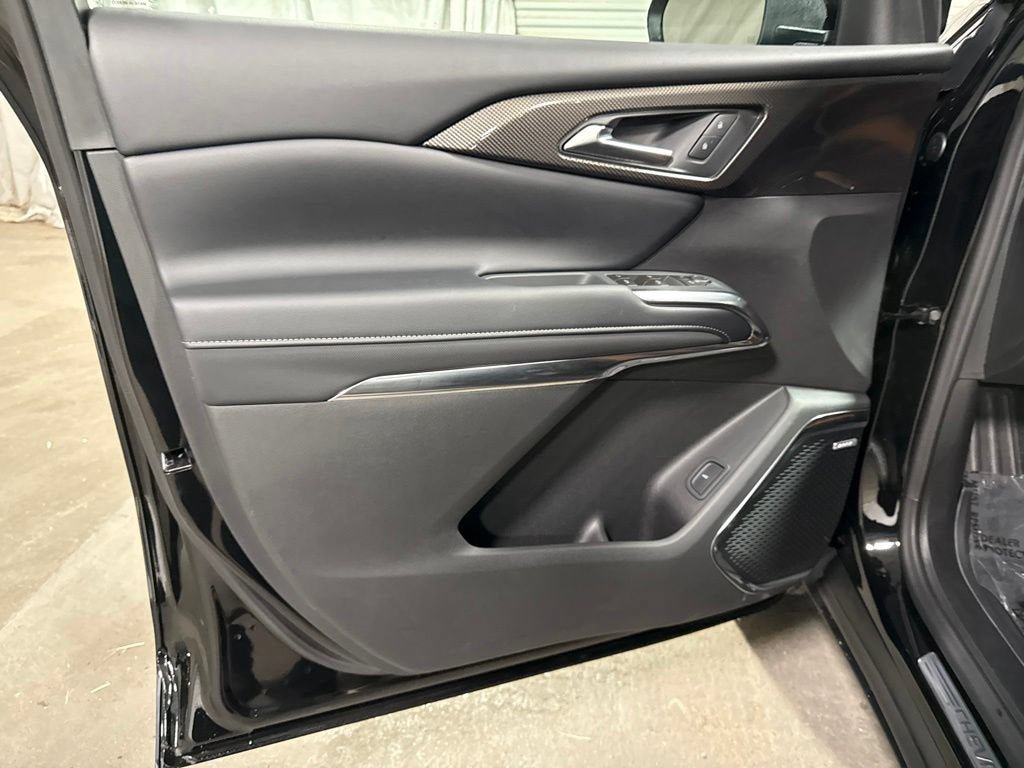 New 2027 Chevrolet Traverse Z71 w/ Enhanced Driving Package AWD/4WD image 23