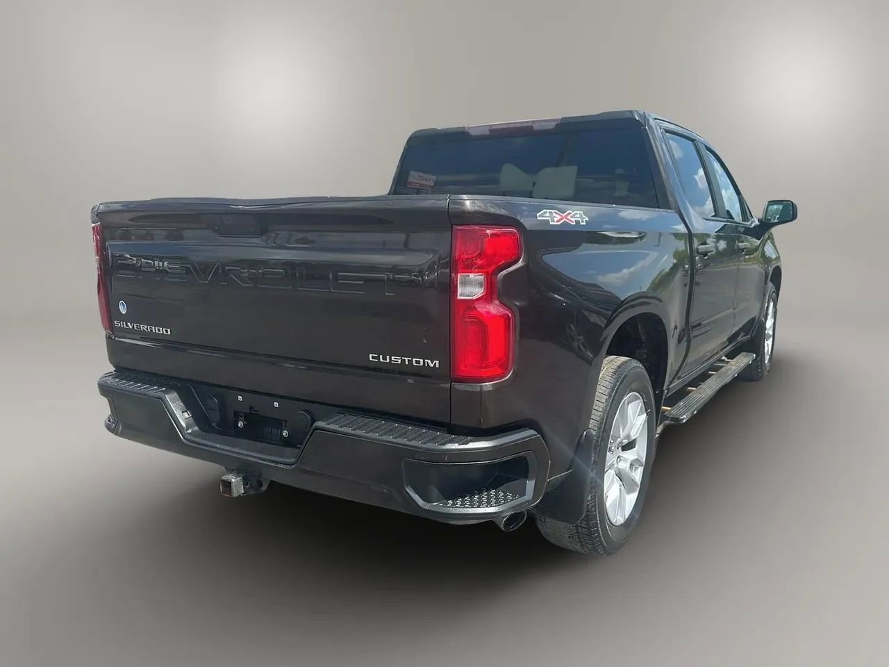 Used 2019 Chevrolet Silverado 1500 Custom w/ Custom Value Package AWD/4WD image 5