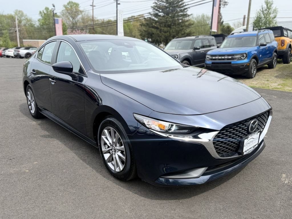Used 2020 MAZDA MAZDA3 Sedan image 2