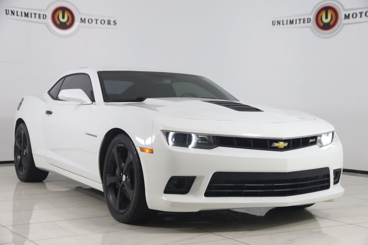 Used 2014 Chevrolet Camaro SS w/ RS Package RWD image 17