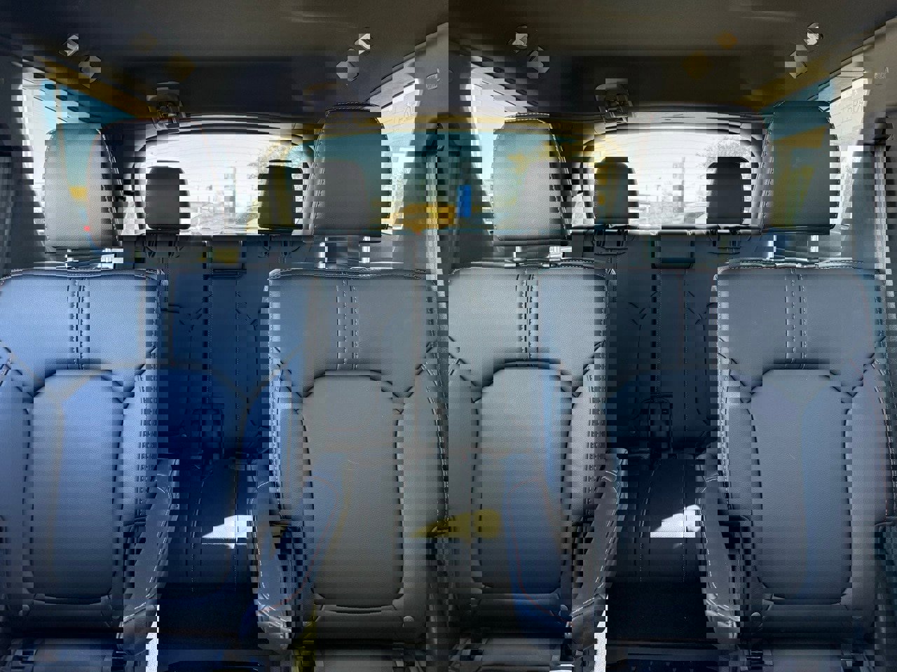 Used 2025 Honda Pilot TrailSport image 19