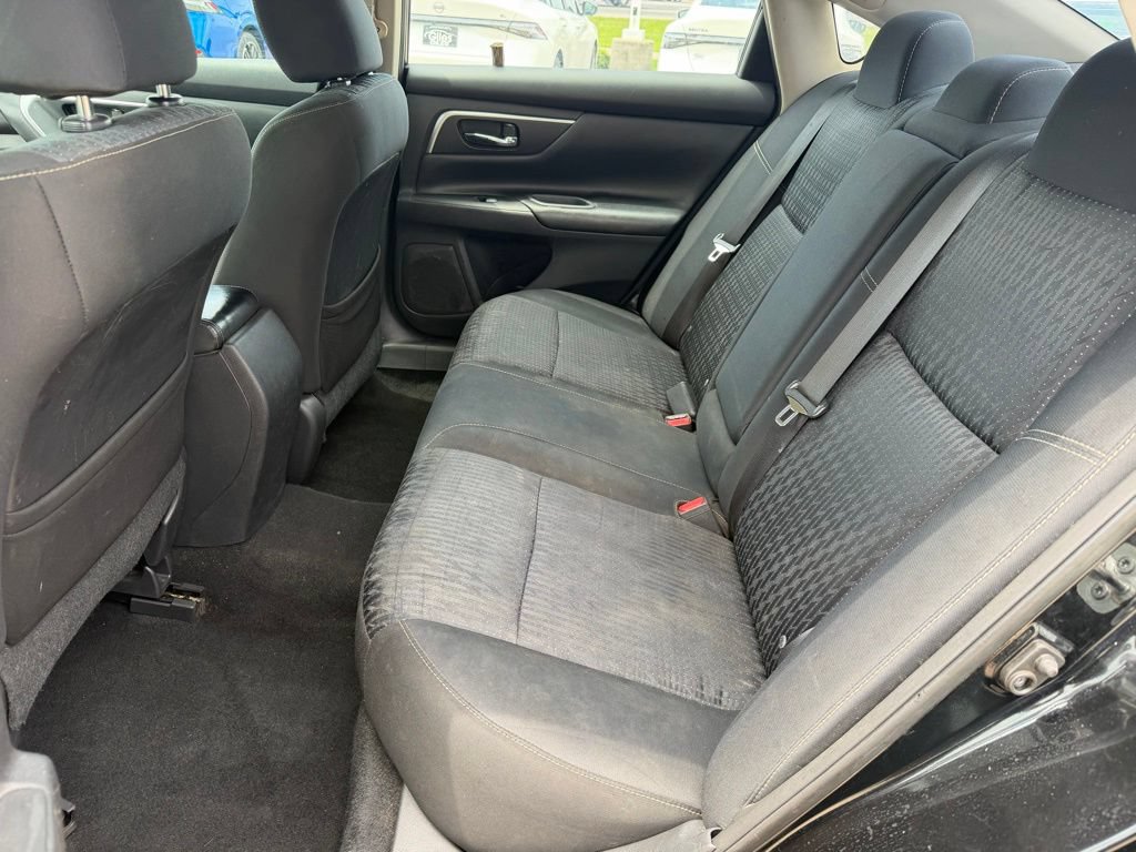 Used 2016 Nissan Altima 2.5 SV FWD image 14