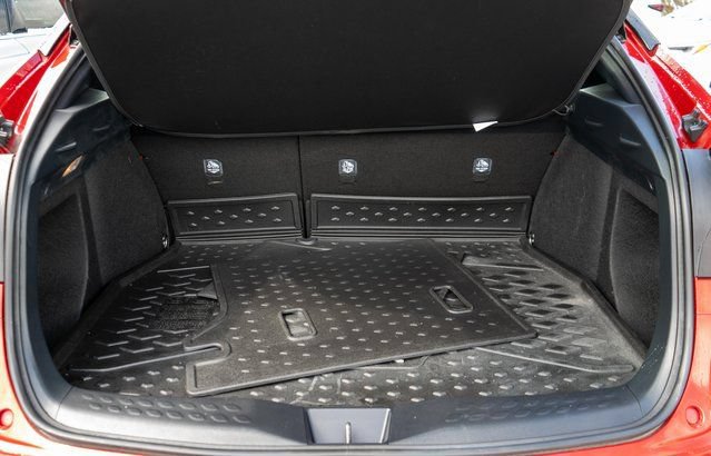 Used 2022 Toyota C-HR FWD image 33