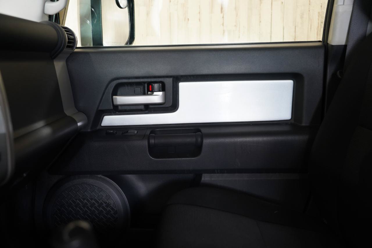 Used 2008 Toyota FJ Cruiser 4WD image 33