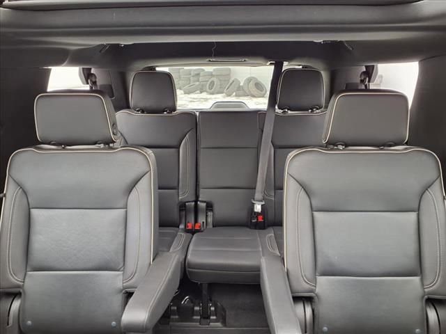 Used 2021 Chevrolet Tahoe Premier w/ Premium Package image 23