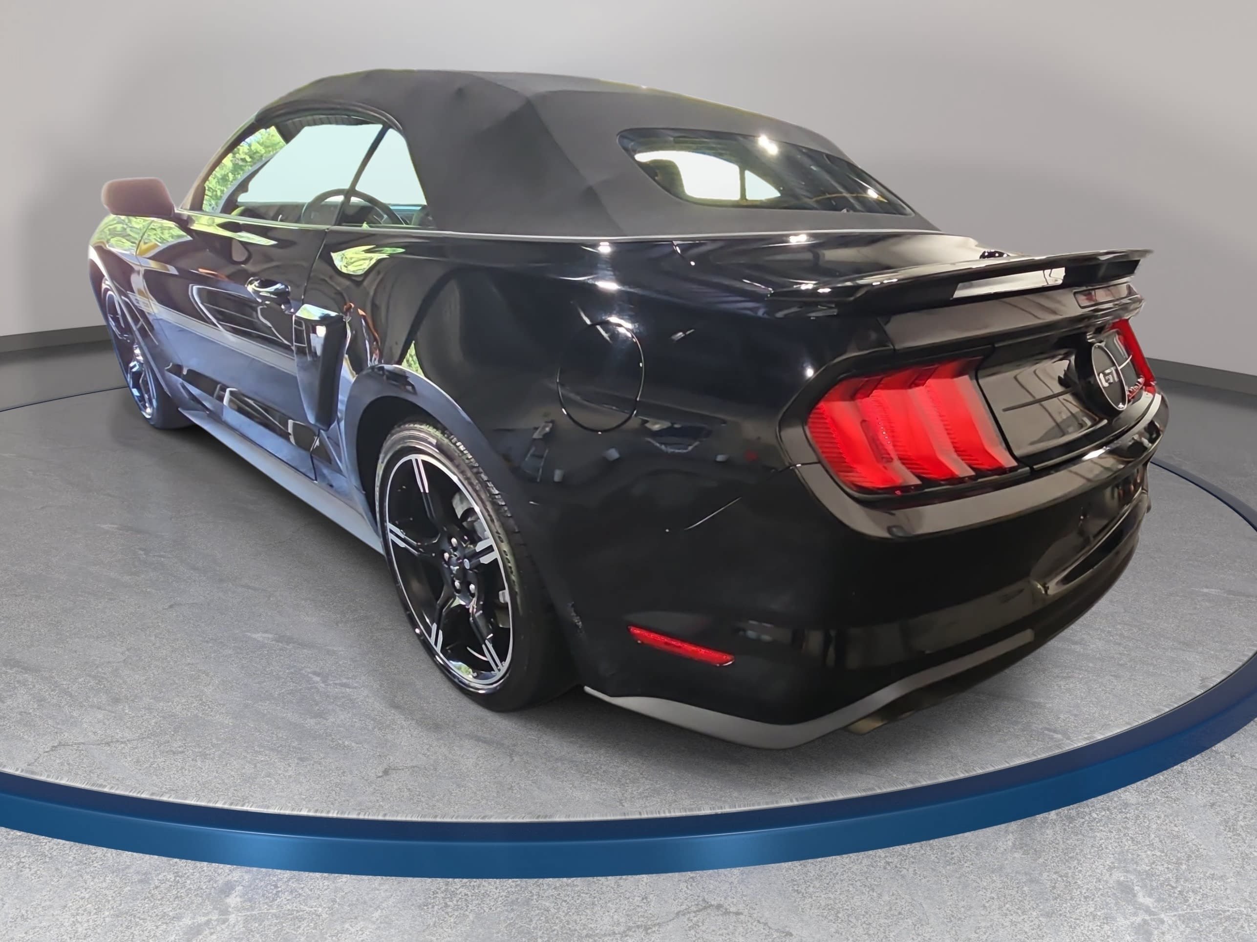Used 2019 Ford Mustang GT Premium w/ Equipment Group 401A RWD image 7