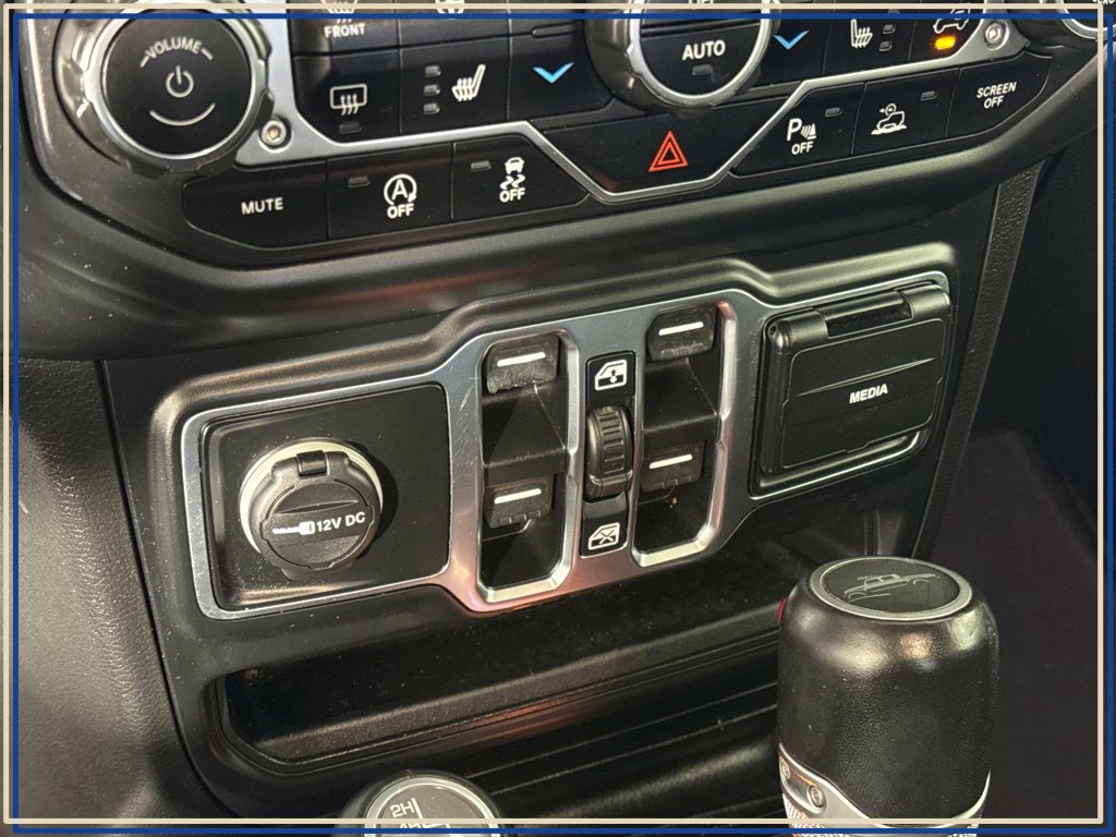 Certified 2021 Jeep Gladiator Overland AWD/4WD image 17