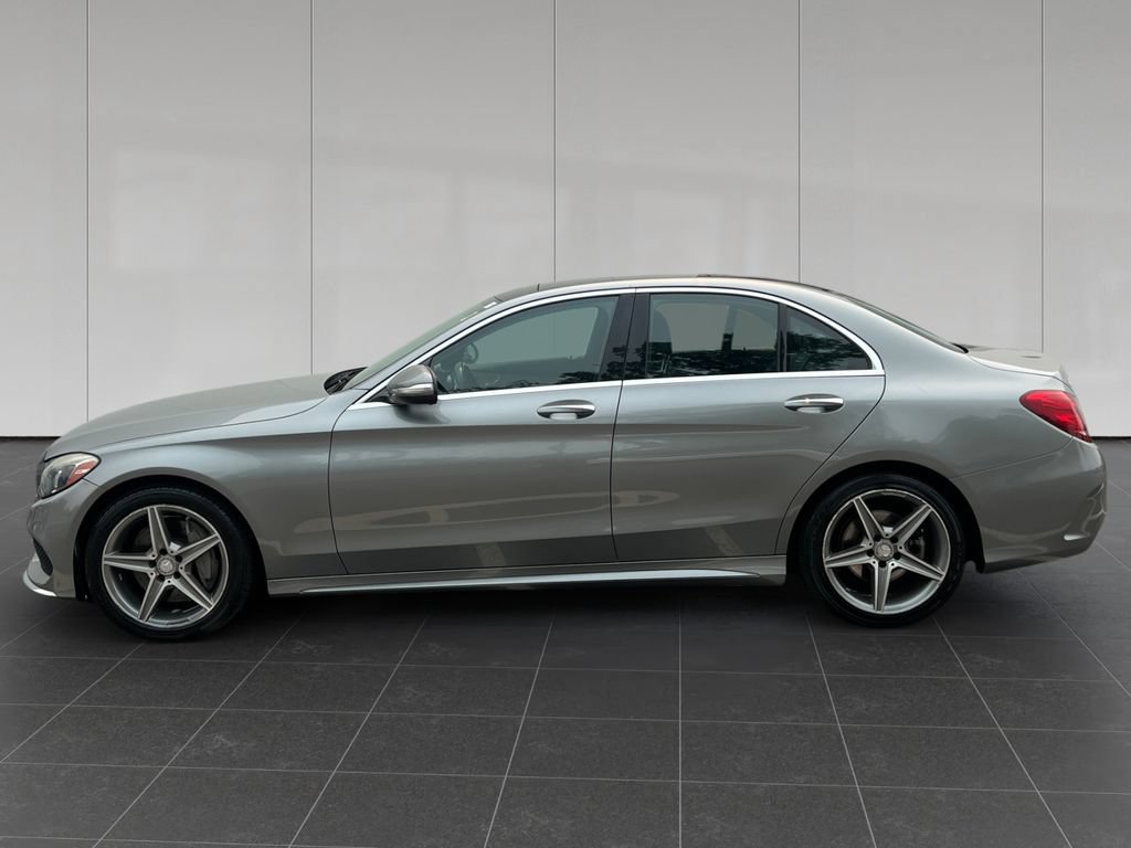 Used 2015 Mercedes-Benz C 300 4MATIC Sedan image 2