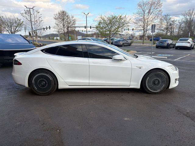 Used 2016 Tesla Model S P90D image 4