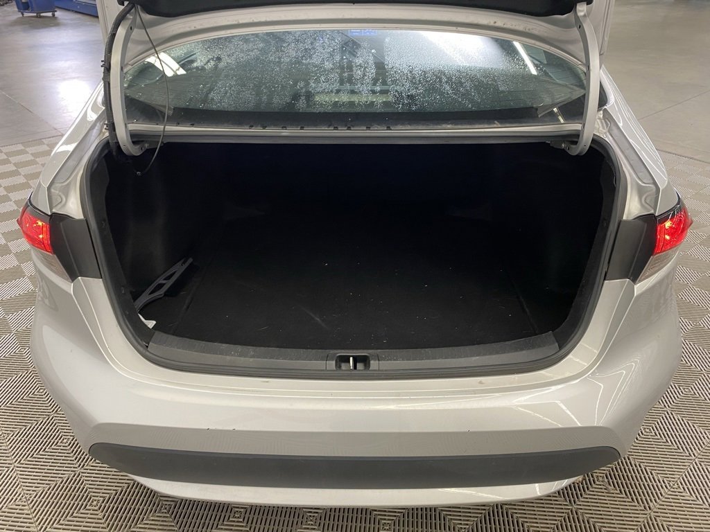 Used 2022 Toyota Corolla LE image 27