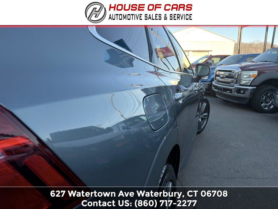Used 2018 Volvo XC60 T5 Momentum w/ Vision Package image 14