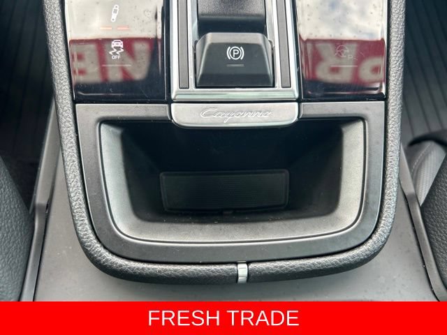 Used 2022 Porsche Cayenne Platinum Edition AWD/4WD image 33