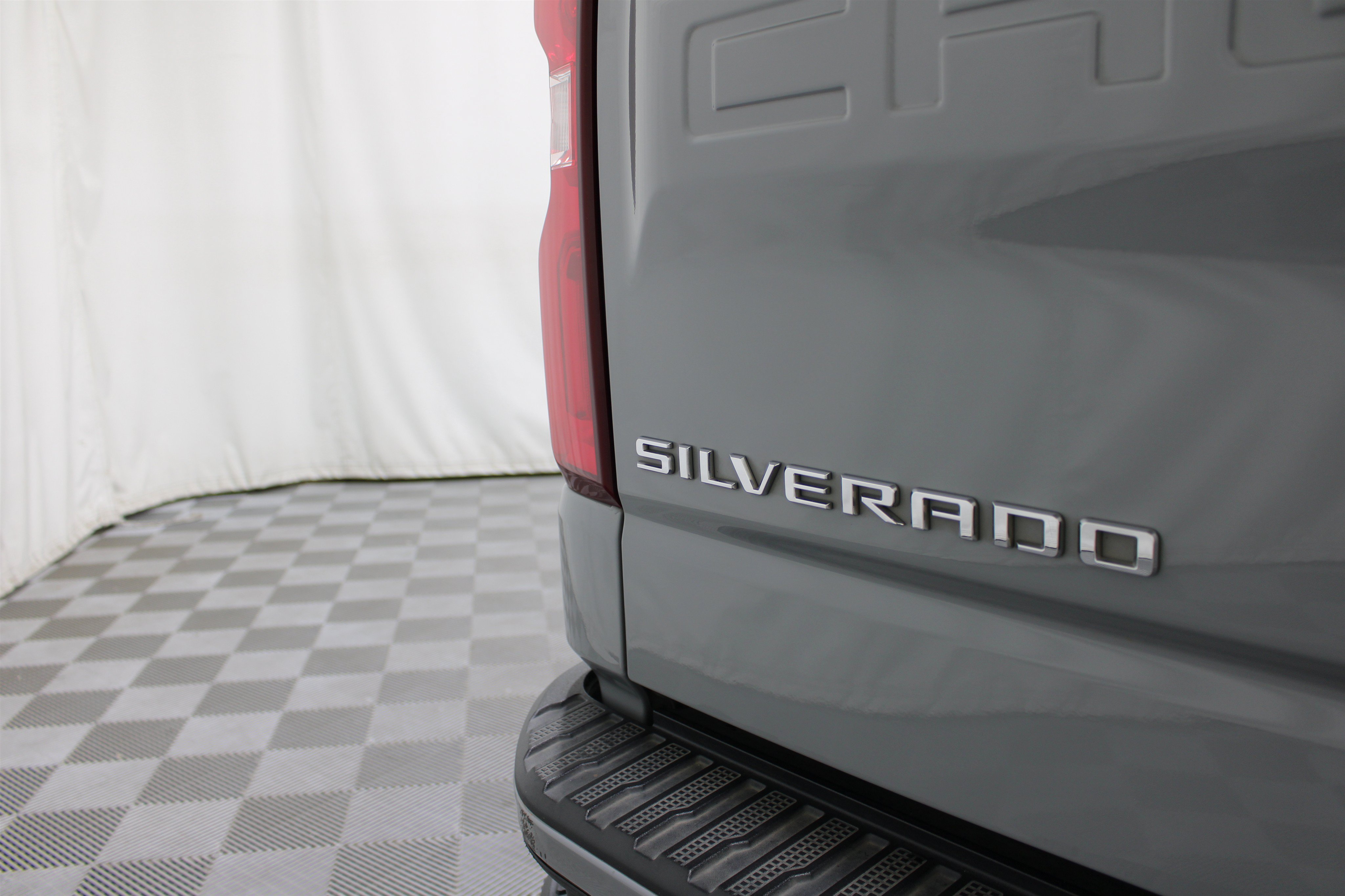 Used 2024 Chevrolet Silverado 1500 RST AWD/4WD image 28